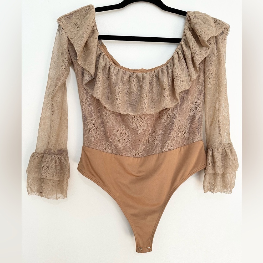 Camila Coelho Bodysuit Womens medium Paloma Lace Off The Shoulder Top Revolve